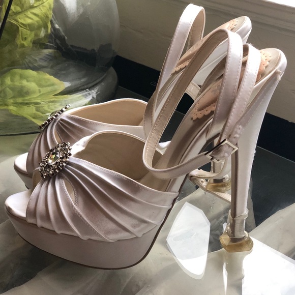 Bridal/Prom peep-toe satin heels! - Picture 3 of 8